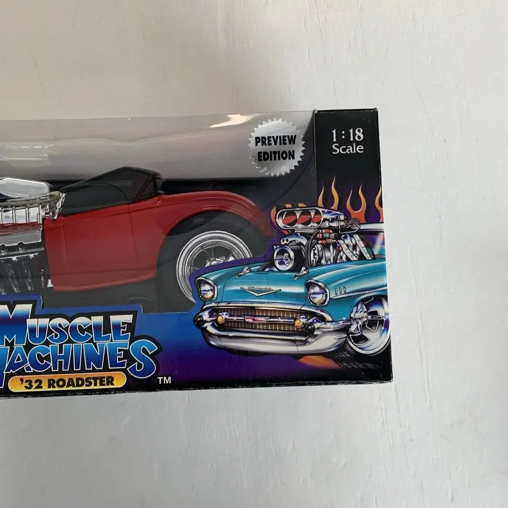 Muscle Machines '32 Roadster 1:18 Scale Diecast Car Metal Mint